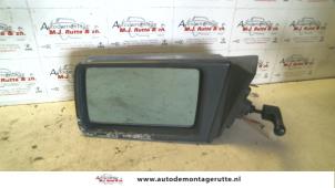 O84330 Gebruikte spiegel buiten links Mercedes 200 - 500