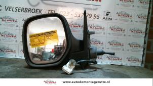 O85144 Gebruikte buitenspiegel links Citroen Berlingo