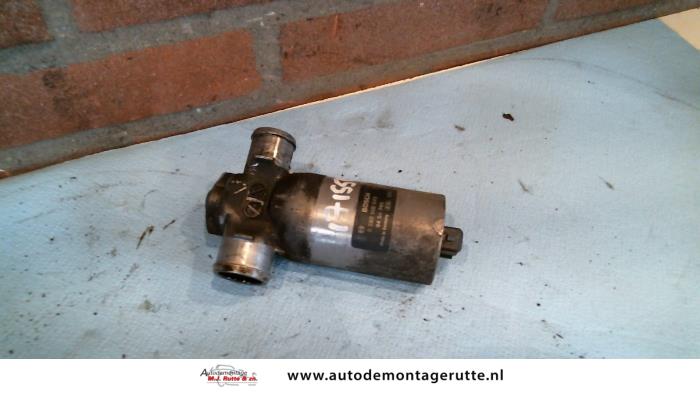 Vattenpump från en Volvo V70 (GW/LW/LZ) 2.3 T-5 Turbo 20V 1997