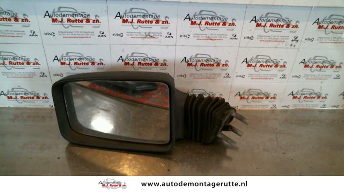 Gebruikte Spiegel Buiten links Peugeot 309 O85264