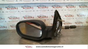 O85332 Gebruikte buitenspiegel links Renault Clio