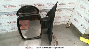 O84353 Gebruikte spiegel buiten links Mercedes Vito