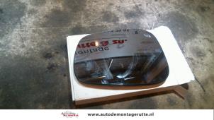 Nieuwe Spiegelglas links Suzuki Swift (ZA/ZC/ZD1/2/3/9) 1.3 D 16V Prijs € 45,00 Inclusief btw aangeboden door Autodemontage M.J. Rutte B.V.