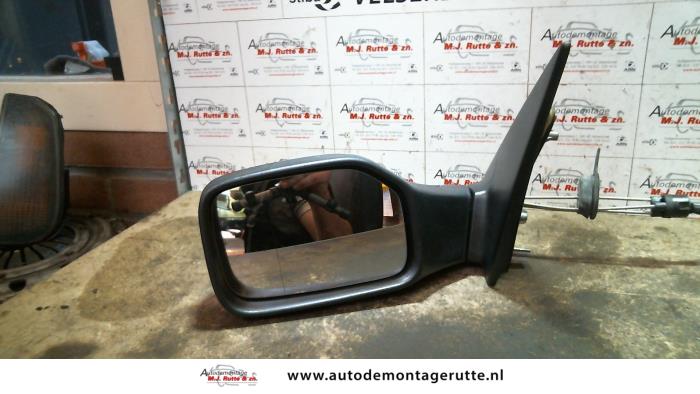 Gebruikte Spiegel Buiten links Peugeot 205 O85263