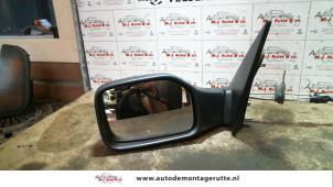 O85263 Gebruikte spiegel buiten links Peugeot 205