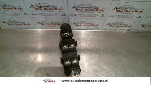 O133019 Gebruikte combischakelaar ramen Peugeot 307