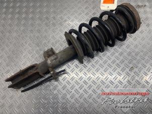 Begagnade Stötdämparstång, höger fram BMW X5 (E53) 3.0d 24V Pris € 34,95 Marginaltabell erbjuds av Autodemontage Poelstra B.V.