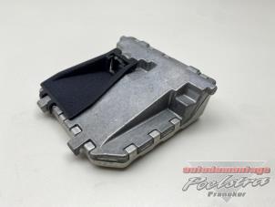 Begagnade Framåtriktad kamera Ford Focus 3 Wagon 1.6 SCTi 16V Pris € 60,00 Marginaltabell erbjuds av Autodemontage Poelstra B.V.