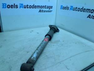 Begagnade Stötdämparstång, höger bak Volkswagen Passat Variant (3B5) 1.6 Pris € 35,00 Marginaltabell erbjuds av Boels Autodemontage