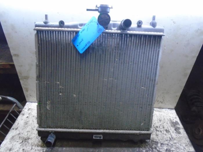 Chlodnica z Nissan Note (E11) 1.4 16V 2008