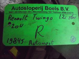 Gebruikte Aandrijfas rechts-voor Renault Twingo II (CN) 1.2 16V Prijs € 35,00 Margeregeling aangeboden door Boels Autodemontage