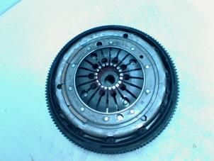 Gebruikte Vliegwiel dubbele massa Volkswagen Golf IV (1J1) 2.3 V5 GTI Prijs € 125,00 Margeregeling aangeboden door Boels Autodemontage