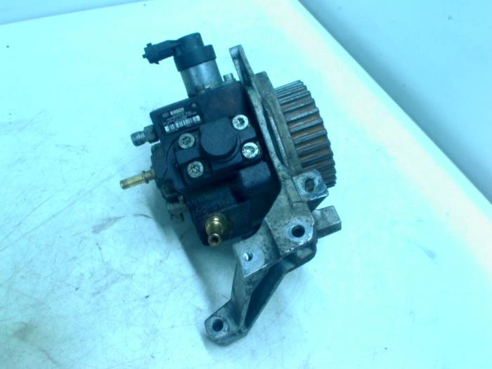 Brandstofpomp Mechanisch van een Peugeot Partner (GC/GF/GG/GJ/GK) 1.6 HDI 90 16V 2010