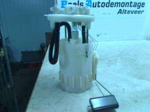 Begagnade Tankflottör Opel Vivaro 1.9 DTI 16V Pris € 20,00 Marginaltabell erbjuds av Boels Autodemontage