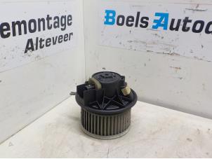 Begagnade Fläktmotor för uppvärmning och ventilation Jeep Cherokee/Liberty (KJ) 2.5 CRD 16V Pris € 35,00 Marginaltabell erbjuds av Boels Autodemontage