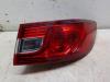 Achterlicht rechts van een Renault Clio IV (5R) 0.9 Energy TCE 90 12V 2013