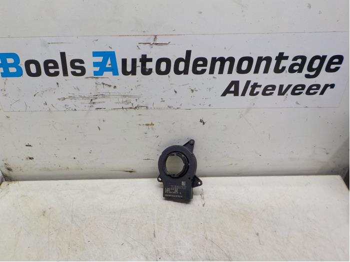 Klokveer Airbag van een Renault Clio IV (5R) 0.9 Energy TCE 90 12V 2013