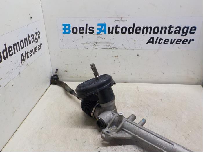 Stuurhuis van een Renault Clio IV (5R) 0.9 Energy TCE 90 12V 2013