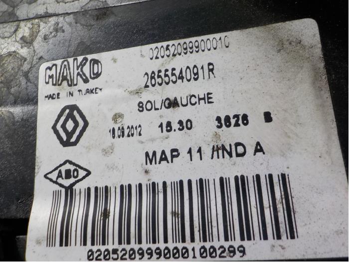 Achterlicht links van een Renault Clio IV (5R) 0.9 Energy TCE 90 12V 2013