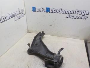 Używane Wahacz zawieszenia lewy przód Mini Cooper Cena € 35,00 Procedura marży oferowane przez Boels Autodemontage