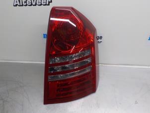 Używane Tylne swiatlo pozycyjne prawe Chrysler 300 C Cena € 100,00 Procedura marży oferowane przez Boels Autodemontage
