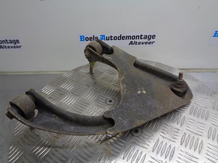 Främre övre gaffelben, vänster från en Honda Prelude (BB) 2.0i 16V 1999