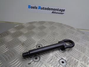 Begagnade Dragögla Toyota Yaris IV (P21/PA1/PH1) 1.5 12V Hybrid Pris € 10,00 Marginaltabell erbjuds av Boels Autodemontage