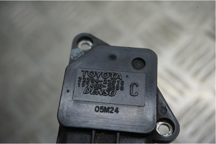 Luchtmassameter van een Toyota Celica (ZZT230/231) 1.8 16V VVTL-i TS 2001
