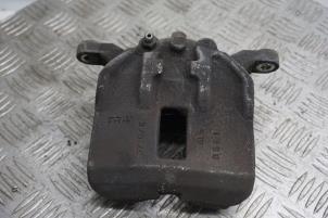 Używane Zacisk hamulcowy prawy przód Honda Civic (FK/FN) 1.4i Type S 16V Cena € 50,00 Procedura marży oferowane przez Boels Autodemontage