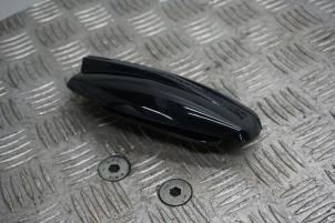 Begagnade Antenn Landrover Range Rover Evoque (LVJ/LVS) 2.2 SD4 16V Pris € 50,00 Marginaltabell erbjuds av Boels Autodemontage