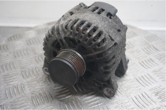 Dynamo från en Fiat Scudo (270) 2.0 D Multijet 2009