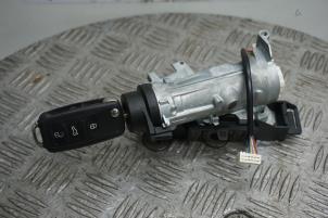 Gebruikte Kontaktslot + Sleutel Volkswagen Tiguan (5N1/2) 1.4 TSI 16V Prijs € 45,00 Margeregeling aangeboden door Boels Autodemontage