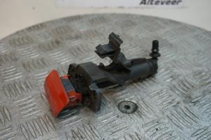 Gebruikte Koplamp Sproeier Seat Ibiza IV SC (6J1) 1.0 EcoTSI 12V Prijs € 50,00 Margeregeling aangeboden door Boels Autodemontage