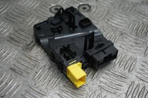 Begagnade Rattstångmodul Volkswagen Jetta III (1K2) 2.0 16V FSI Pris € 35,00 Marginaltabell erbjuds av Boels Autodemontage