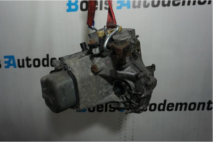 Växellåda från en Peugeot 207 CC (WB) 1.6 16V 2008