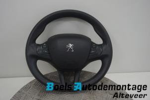 Gebruikte Stuurwiel Peugeot 208 I (CA/CC/CK/CL) 1.2 Vti 12V PureTech 82 Prijs € 150,00 Margeregeling aangeboden door Boels Autodemontage