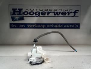 Begagnade Dörrlåsmekanism, 2-dörrars, vänster Audi A1 (8X1/8XK) 1.0 TFSI 12V Pris € 30,00 Marginaltabell erbjuds av Autobedrijf Hoogerwerf