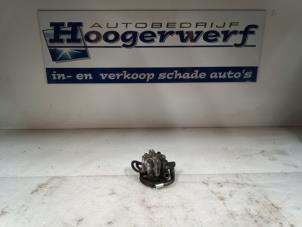 Gebruikte Stuurbekrachtiging Pomp Chevrolet Spark (M300) 1.0 16V Bifuel Prijs € 25,00 Margeregeling aangeboden door Autobedrijf Hoogerwerf
