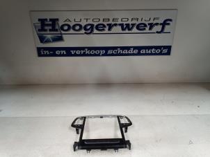 Używane Przelacznik Renault Megane IV Estate (RFBK) 1.5 Energy dCi 110 Cena € 20,00 Procedura marży oferowane przez Autobedrijf Hoogerwerf