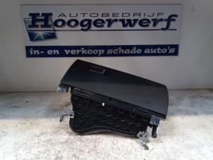 Używane Schowek w desce rozdzielczej BMW M1 (F20) M140i xDrive 3.0 24V Cena € 40,00 Procedura marży oferowane przez Autobedrijf Hoogerwerf