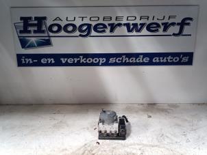 Używane Pompa ABS Peugeot 208 I (CA/CC/CK/CL) 1.6 Blue HDi 100 Cena € 90,00 Procedura marży oferowane przez Autobedrijf Hoogerwerf