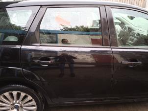 Używane Drzwi prawe tylne wersja 4-drzwiowa Ford Focus 2 Wagon 1.8 16V Cena € 125,00 Procedura marży oferowane przez Autobedrijf Hoogerwerf