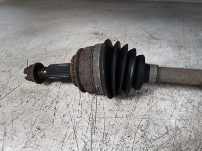 Aandrijfas links-voor van een Renault Kangoo Express (FW) 1.5 dCi 75 2014