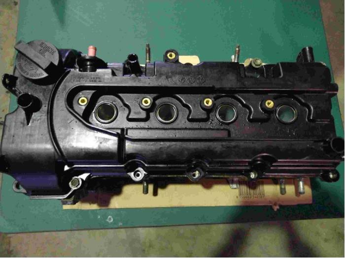 Cilinderkop van een Suzuki Swift (ZA/ZC/ZD) 1.2 16V 2012