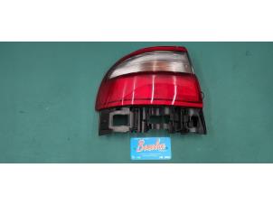 Begagnade Baklykta, vänster Toyota Carina E (T19) 1.6i 16V Pris € 50,00 Marginaltabell erbjuds av Benelux Zwijndrecht B.V.