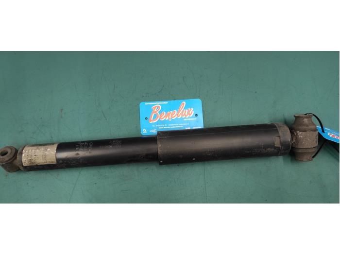 Schokdemper rechts-achter van een Ford Tourneo Custom 2.0 TDCi 16V Eco Blue 130 2018