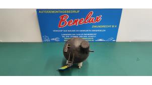 Begagnade Expansionskärl Mercedes B (W245) 2.0 B-180 CDI 16V Pris på förfrågan erbjuds av Benelux Zwijndrecht B.V.