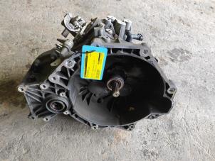 Używane Skrzynia biegów Opel Vectra C GTS 2.2 DIG 16V Cena na żądanie oferowane przez Benelux Zwijndrecht B.V.