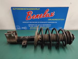Gebruikte Veerpoot links-voor Peugeot Partner Tepee (7A/B/C/D/E/F/G/J/P/S) 1.6 HDI 92 Phase 2 Prijs op aanvraag aangeboden door Benelux Zwijndrecht B.V.