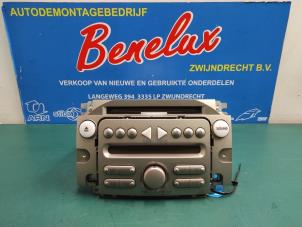 Gebruikte Radio CD Speler Daihatsu Sirion 2 (M3) 1.0 12V DVVT Prijs € 80,00 Margeregeling aangeboden door Benelux Zwijndrecht B.V.